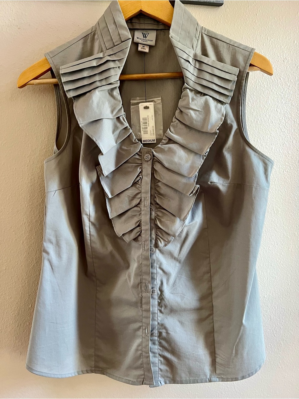3/$20 NWT Cotton Blend Sleeveless Shirt Worthington Button Up Pleats Darting